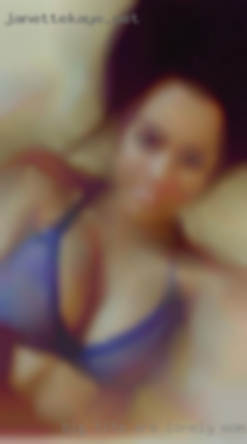Big lonely women in CT tits are a turn on for me.