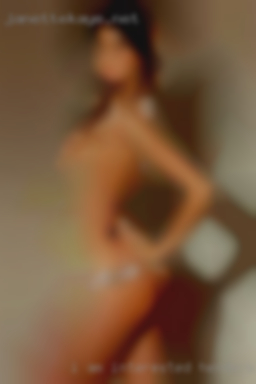 I am Interested in single Henderson, TN naked men only.